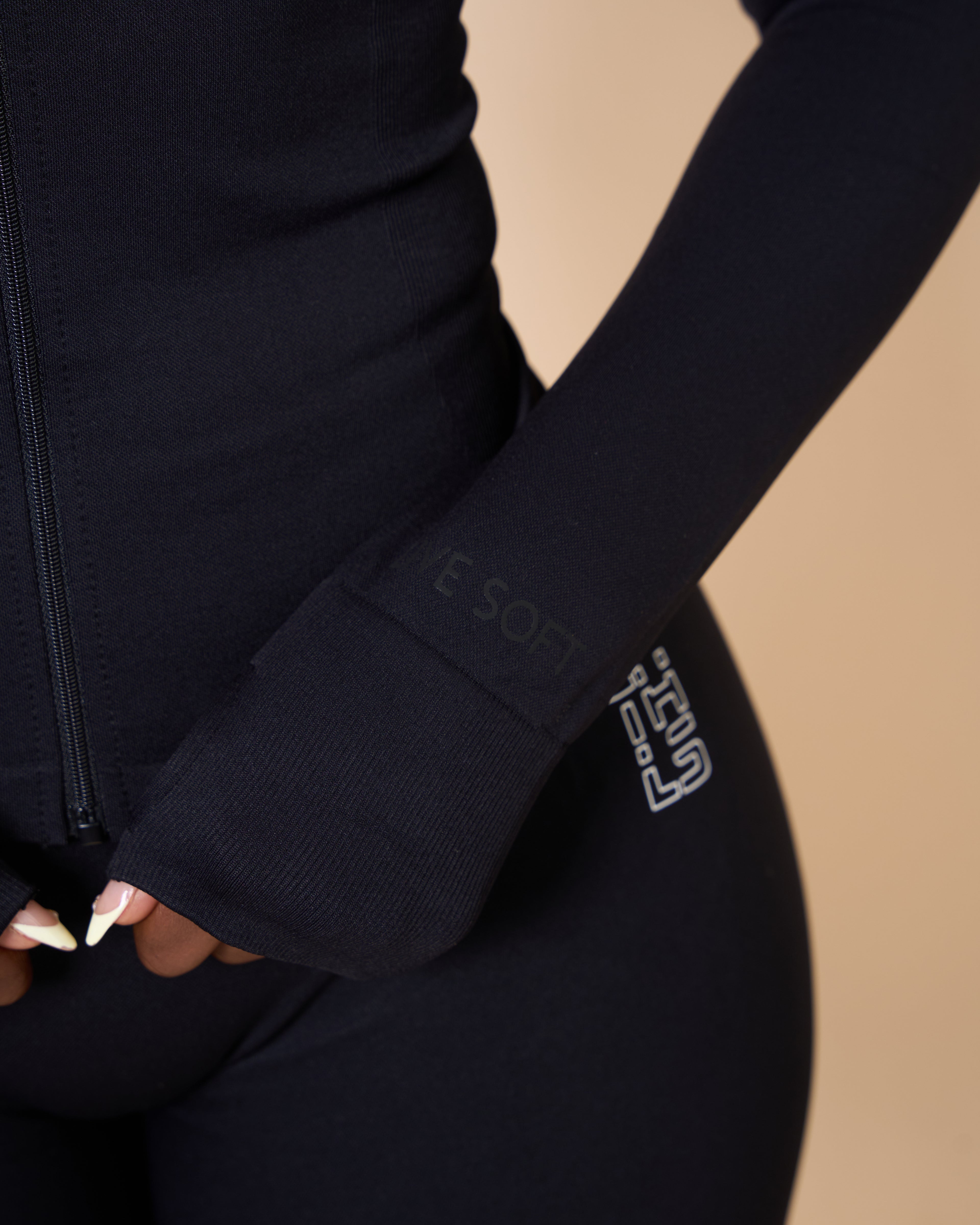Foundation Soft Sculpt Zip Up